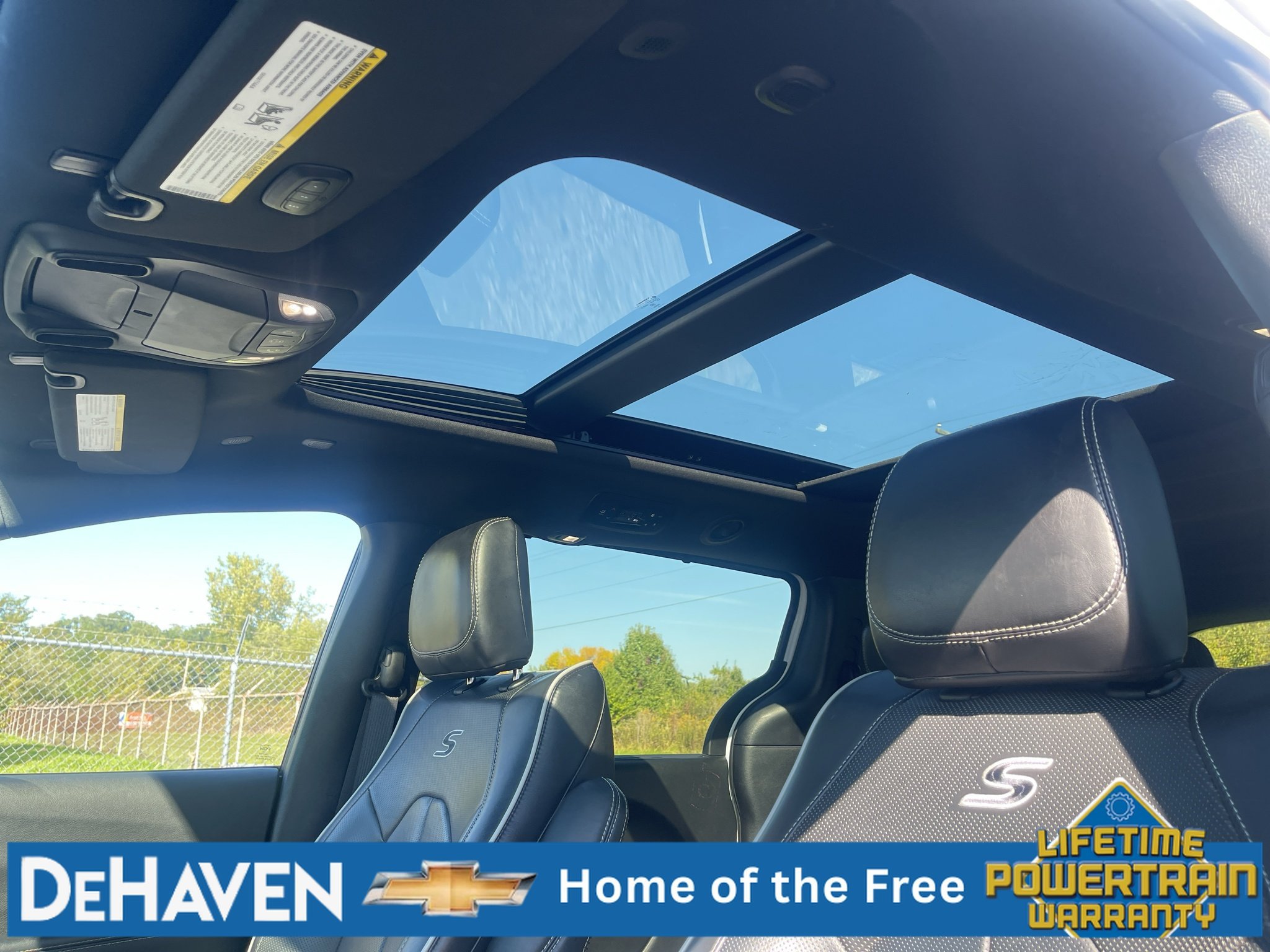 Used 2025 Chrysler Pacifica Limited FWD image 19