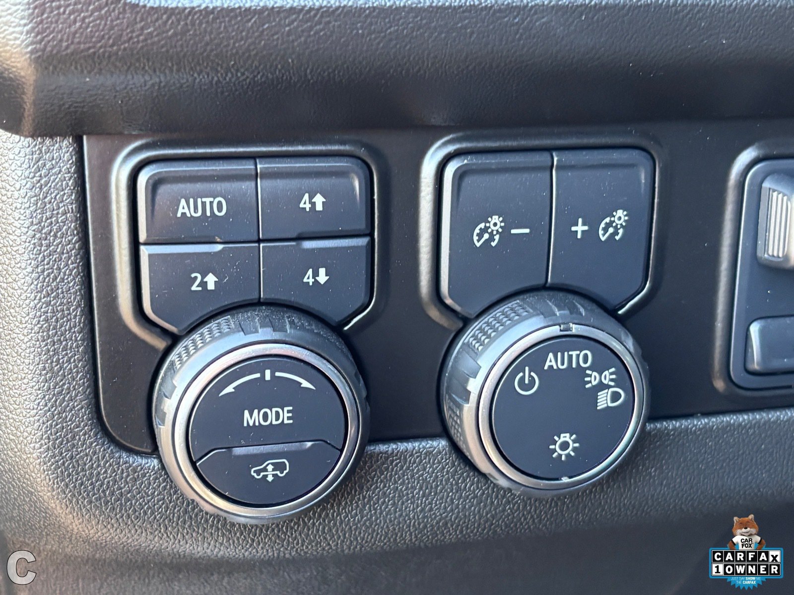 Certified 2024 Chevrolet Tahoe High Country AWD/4WD image 18
