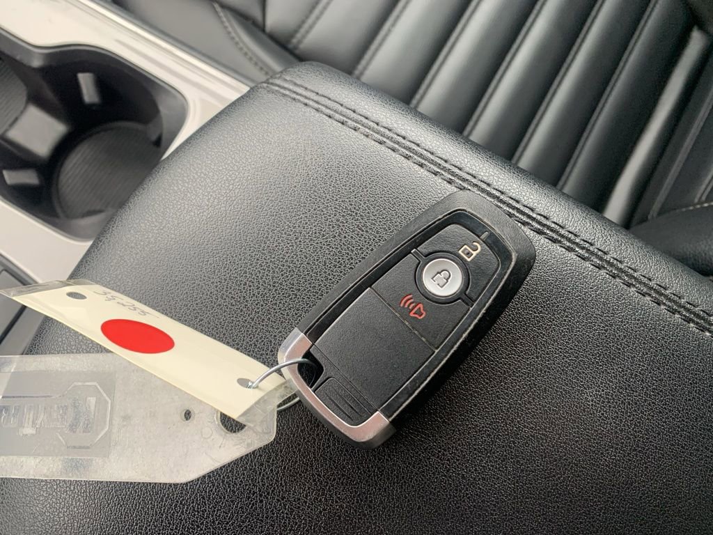 Used 2023 Ford Edge SEL image 29