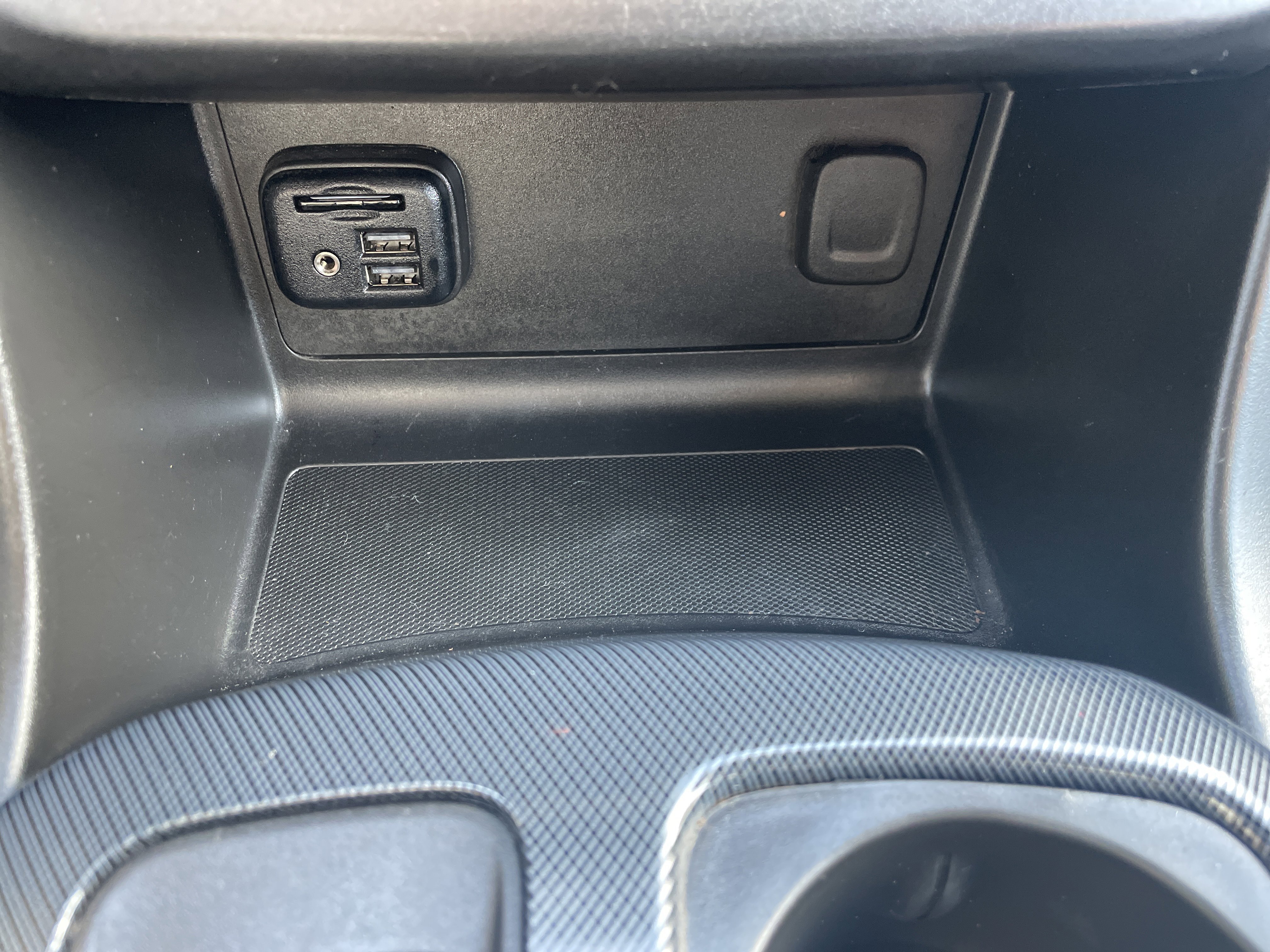 Used 2022 Chevrolet Colorado Z71 w/ Safety Package image 37