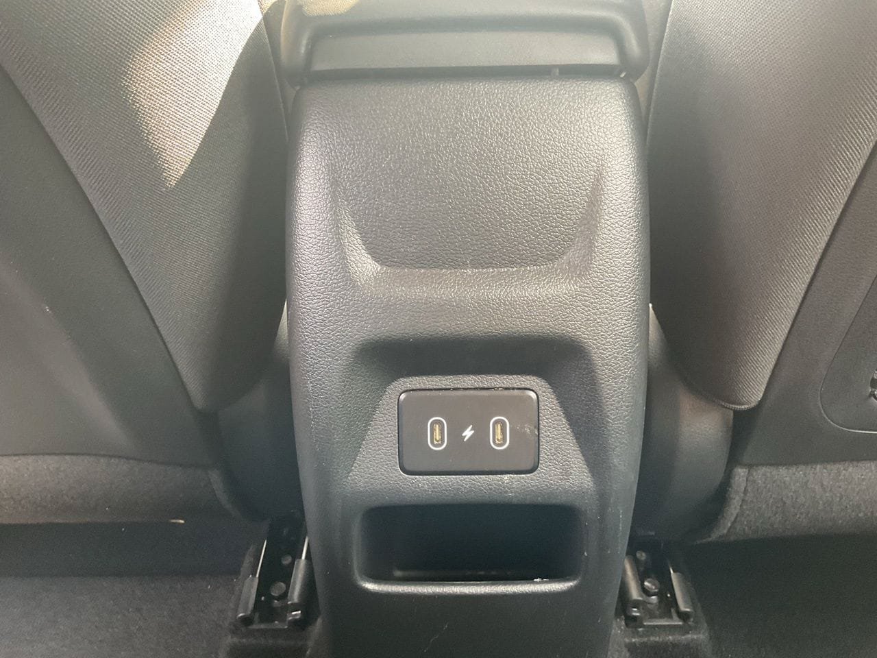 Used 2025 Hyundai Venue SEL FWD image 9