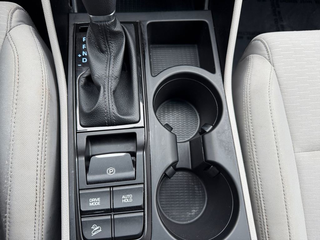 Used 2019 Hyundai Tucson SE image 16