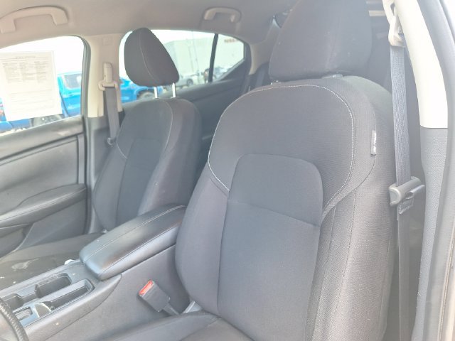 Certified 2025 Nissan Sentra S FWD image 10