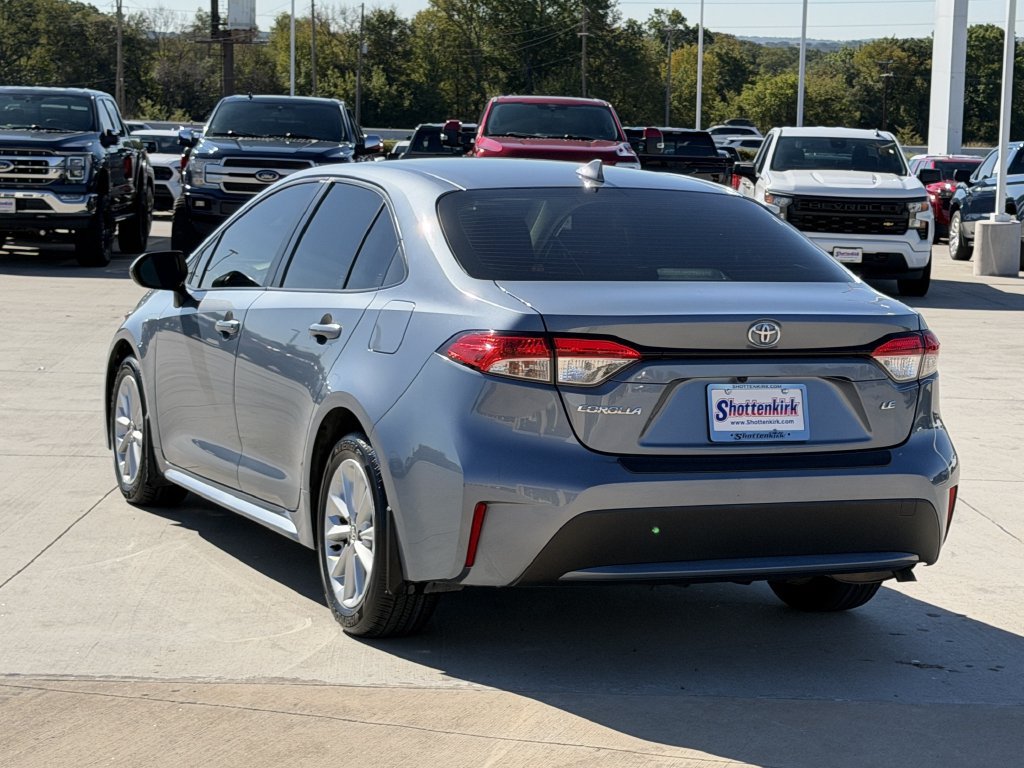 Used 2020 Toyota Corolla LE w/ LE Premium Package FWD image 4