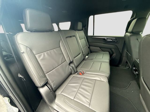 New 2026 Chevrolet Suburban LT image 30