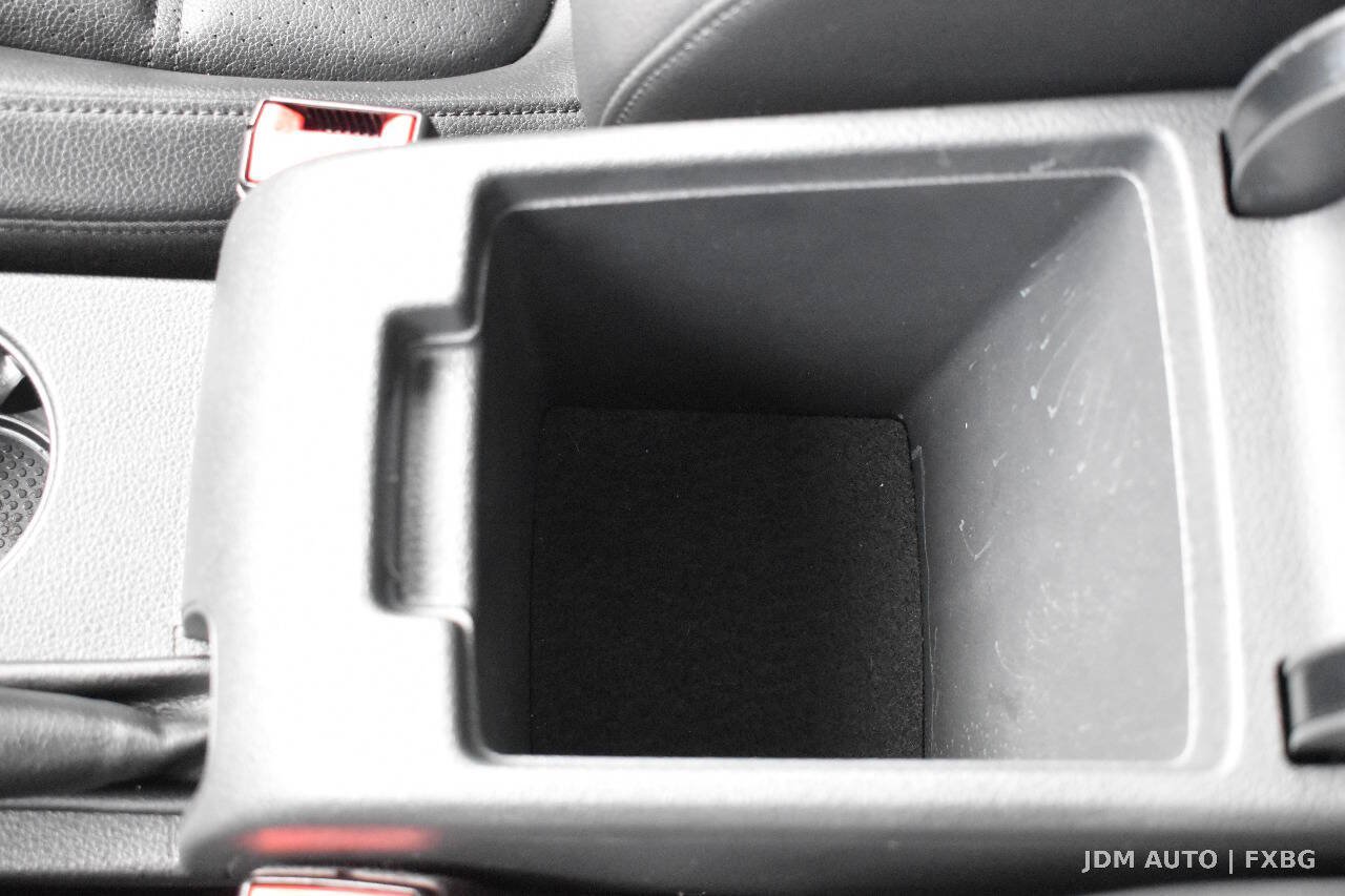 Used 2017 Volkswagen Jetta SE FWD image 30