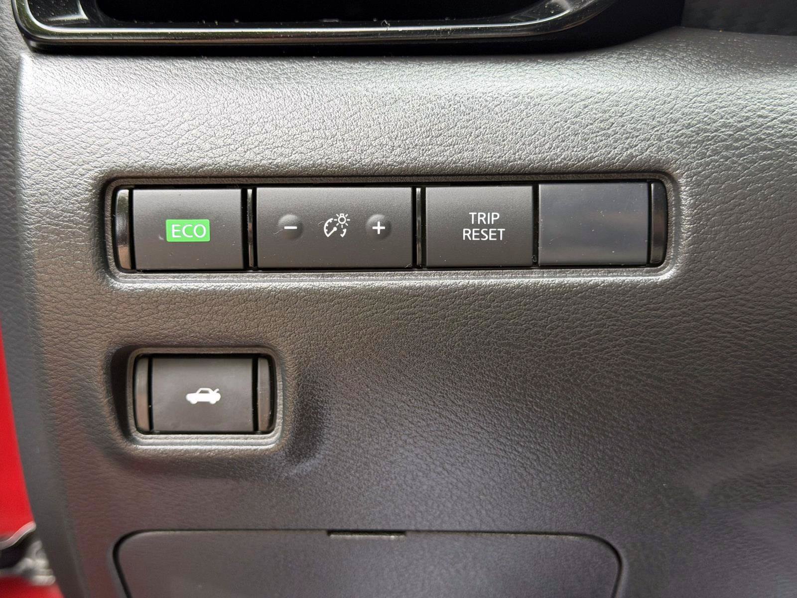 Used 2023 Nissan Sentra SV FWD image 19