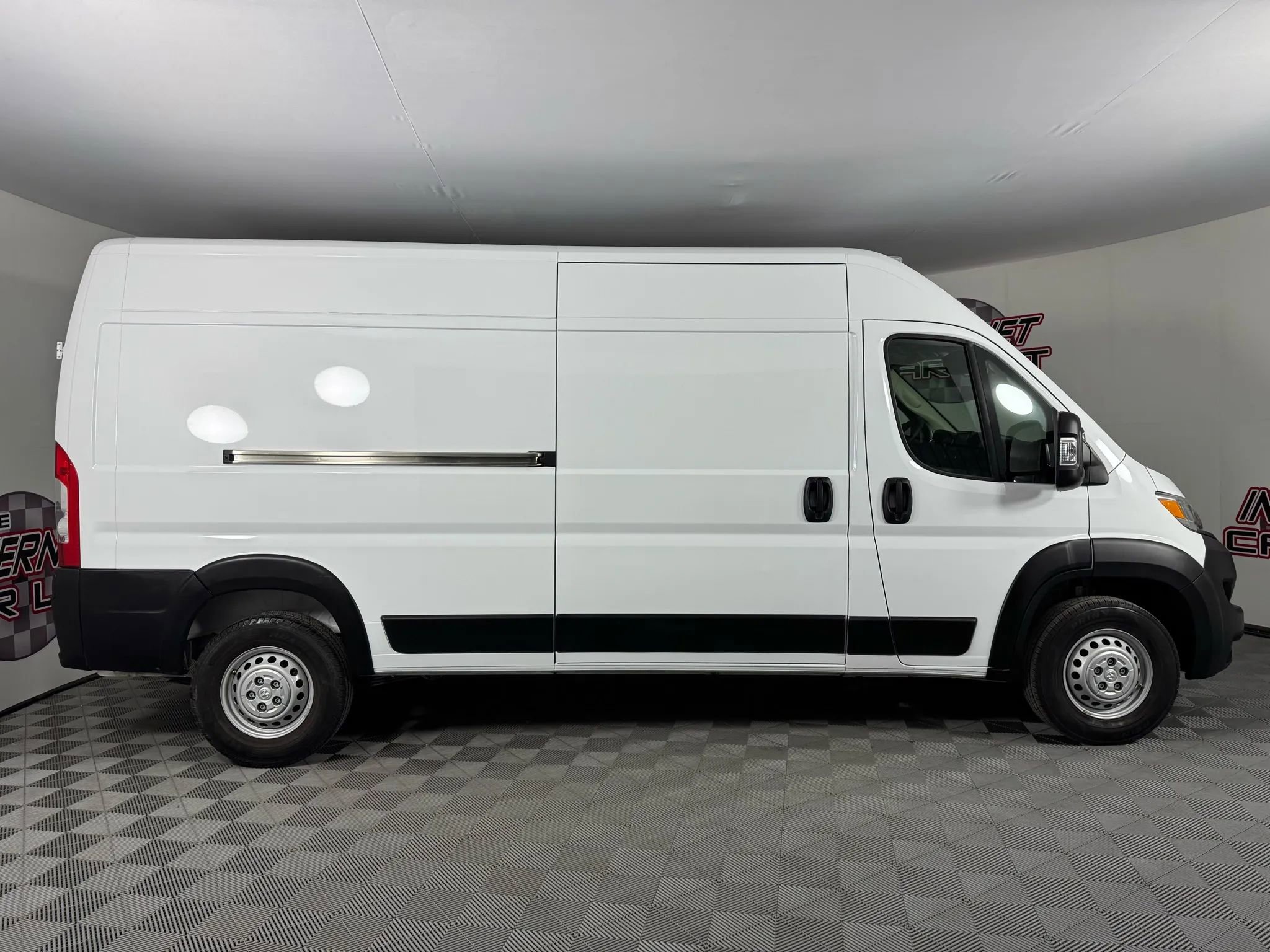 Used 2025 RAM ProMaster 3500 w/ Convenience Group image 8