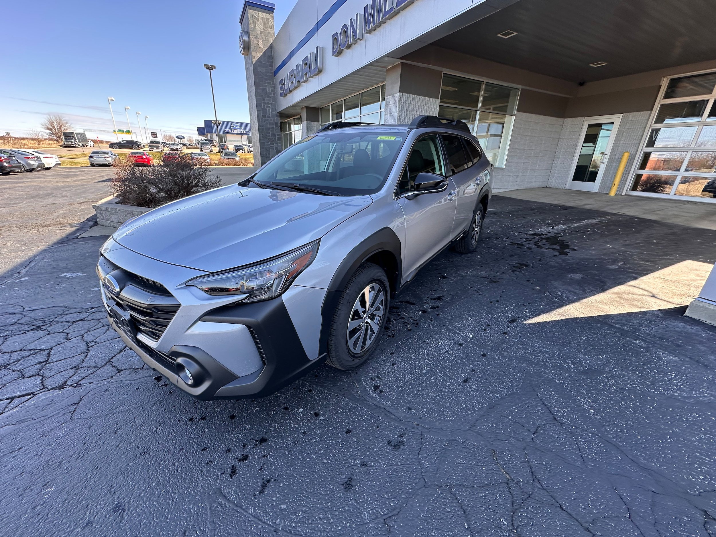 Certified 2025 Subaru Outback Premium image 7