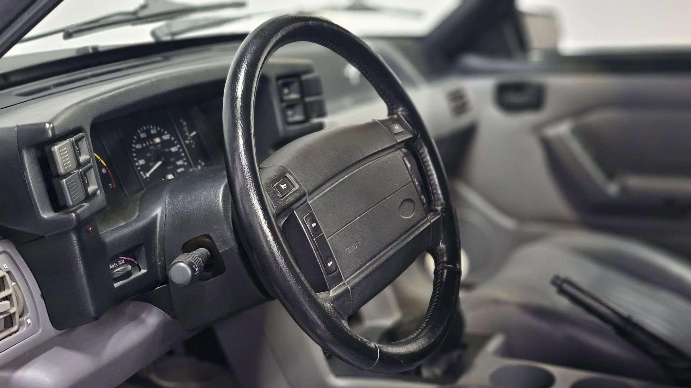 Used 1993 Ford Mustang GT RWD image 29