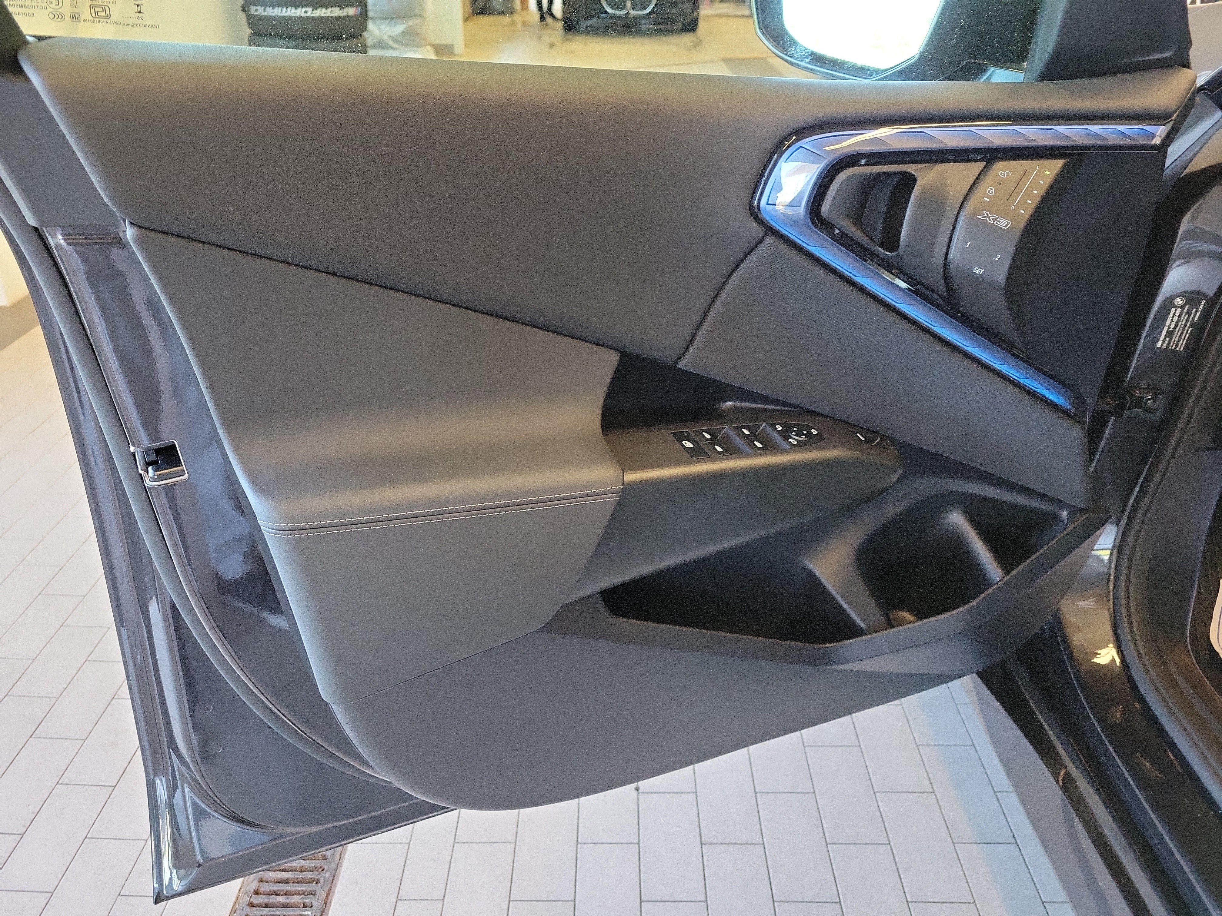 Used 2025 BMW X3 xDrive30i w/ Premium Package AWD/4WD image 15