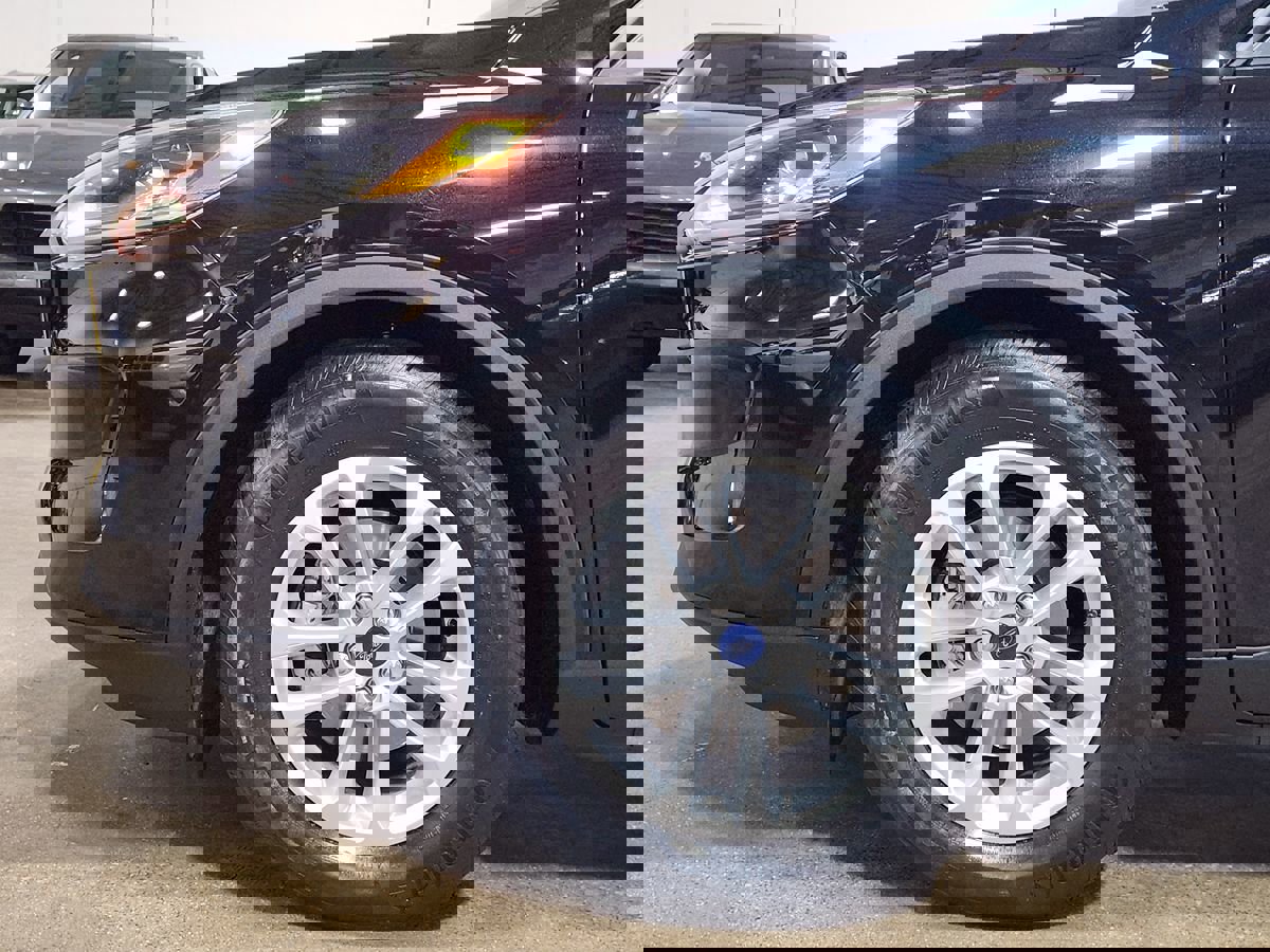 Used 2022 Ford Escape S image 5