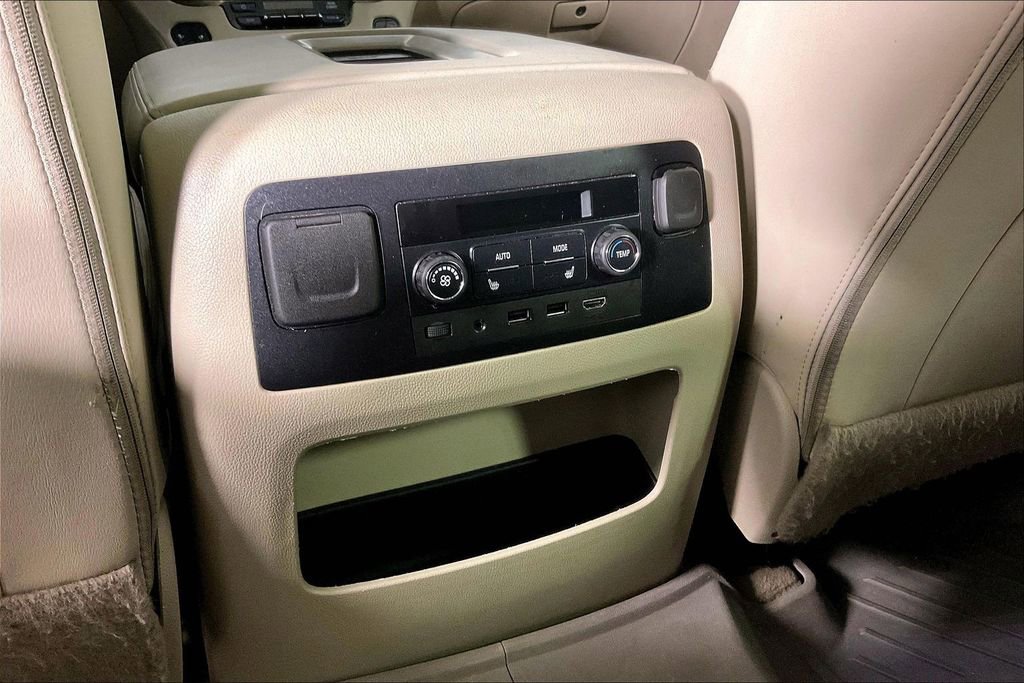 Used 2019 GMC Yukon XL Denali w/ Denali Ultimate Package AWD/4WD image 32