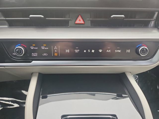 Used 2024 Kia Sportage EX w/ EX Premium Package image 16