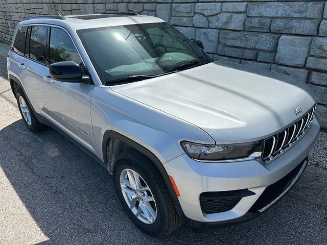 Certified 2024 Jeep Grand Cherokee Laredo X w/ Luxury Tech Group I AWD/4WD image 7