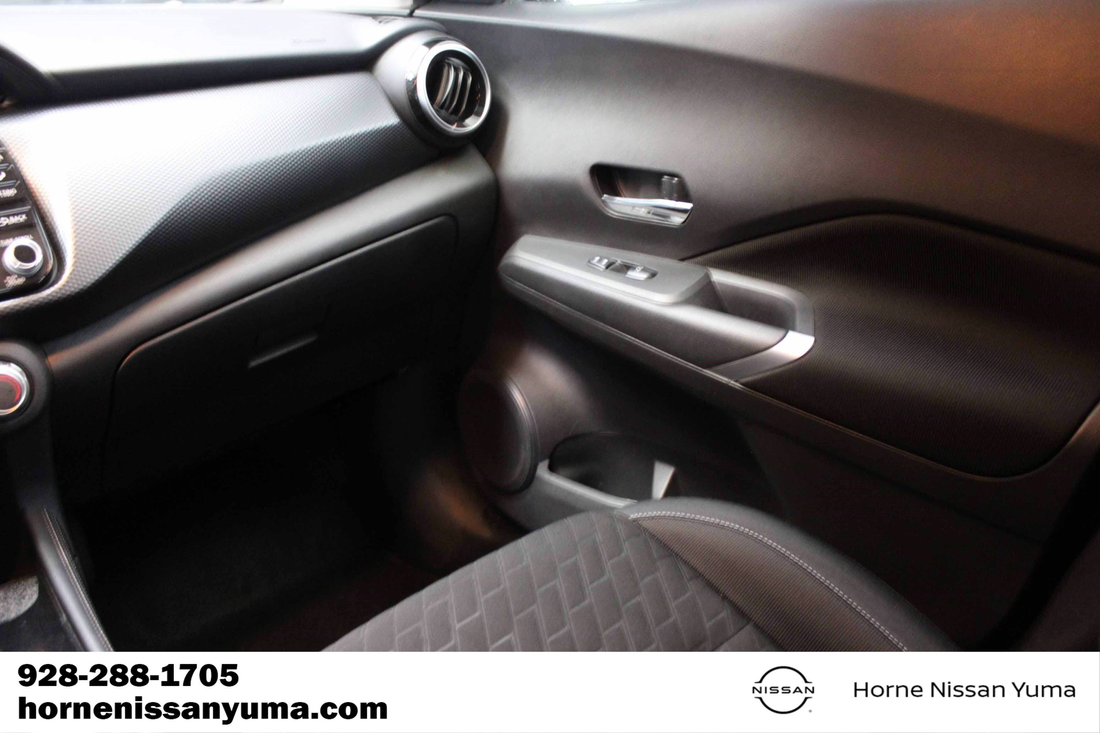 Used 2023 Nissan Kicks SV FWD image 9