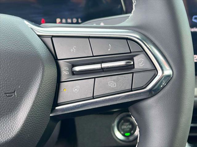 Used 2026 Chevrolet Traverse LT image 22