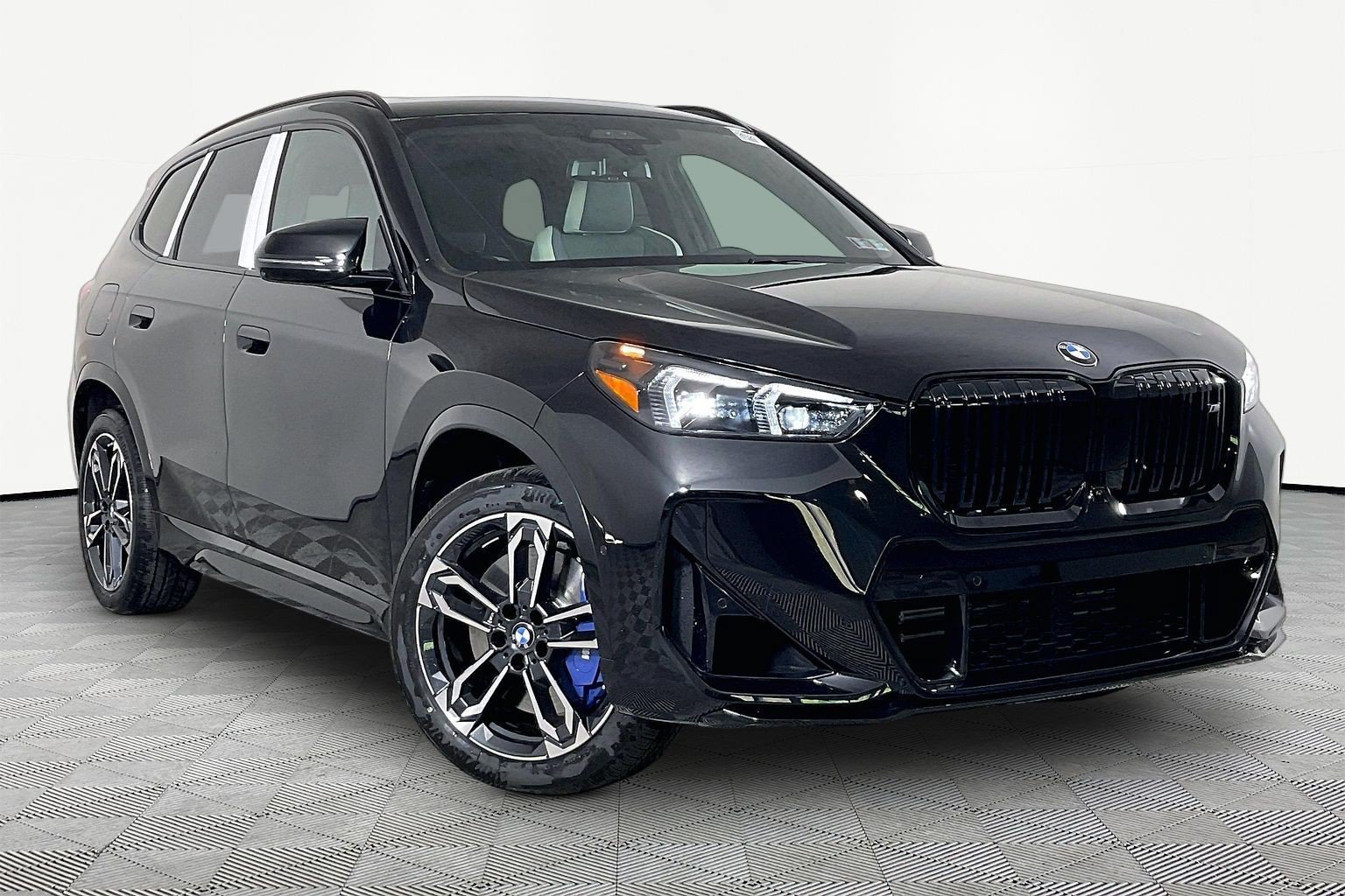 New 2026 BMW X1 M35i w/ Technology Package AWD/4WD image 2
