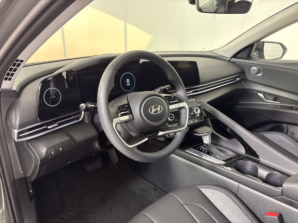 New 2026 Hyundai Elantra Limited FWD image 16