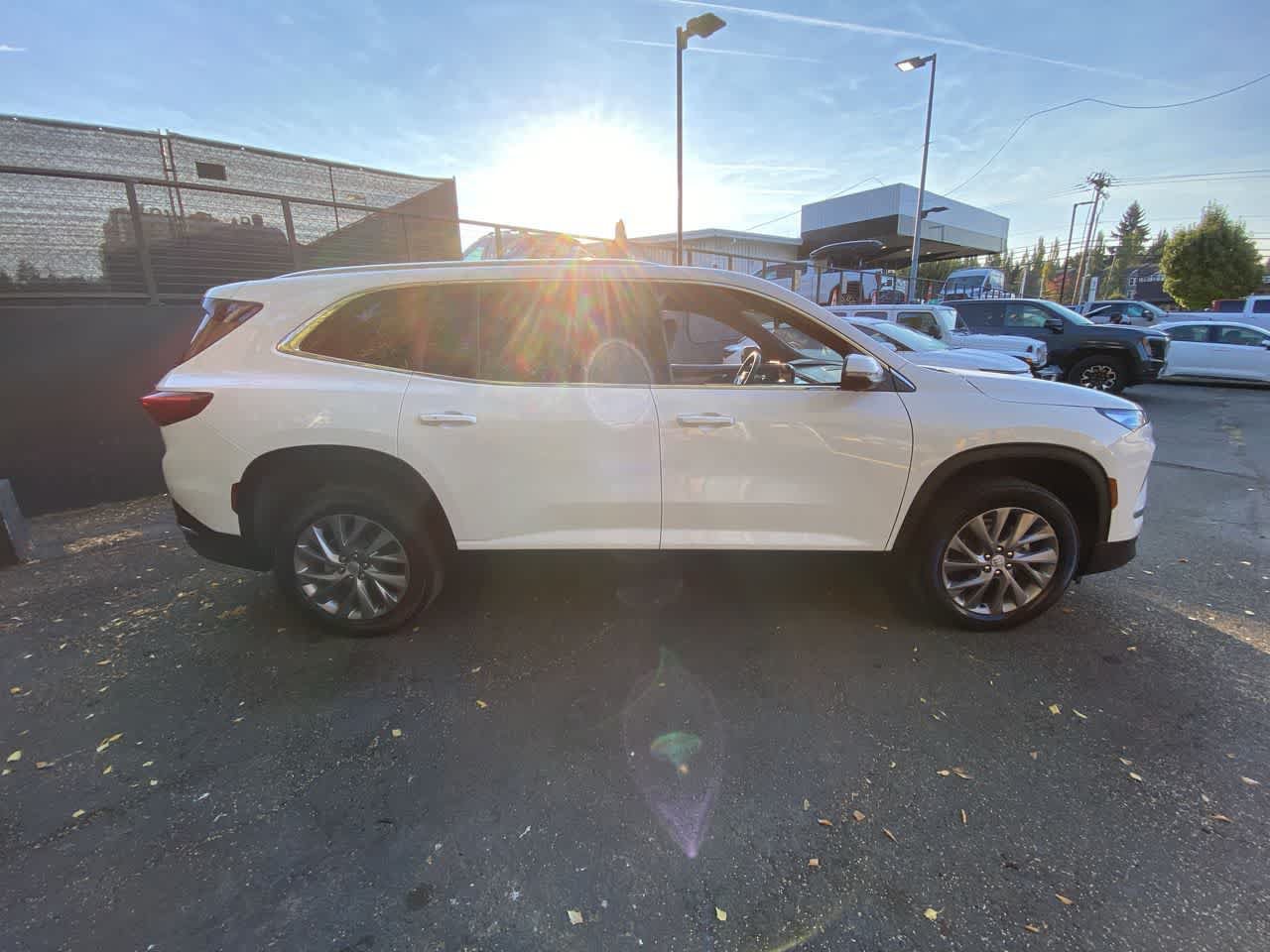 Used 2026 Buick Enclave Preferred AWD/4WD image 7