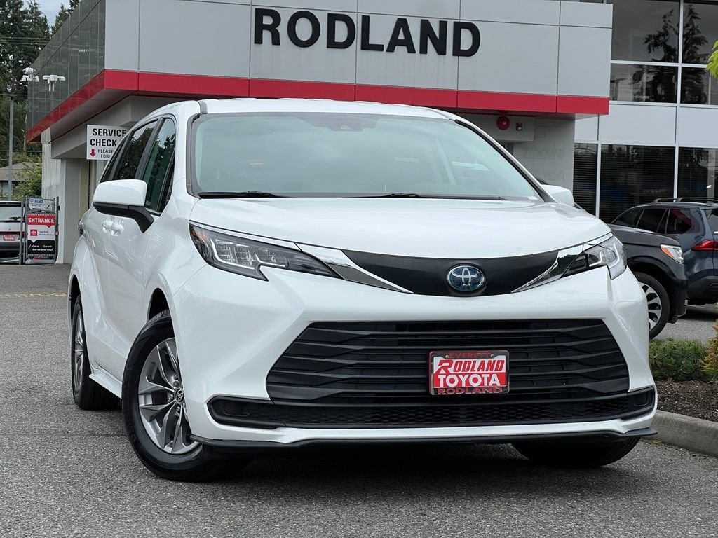 Certified 2023 Toyota Sienna LE