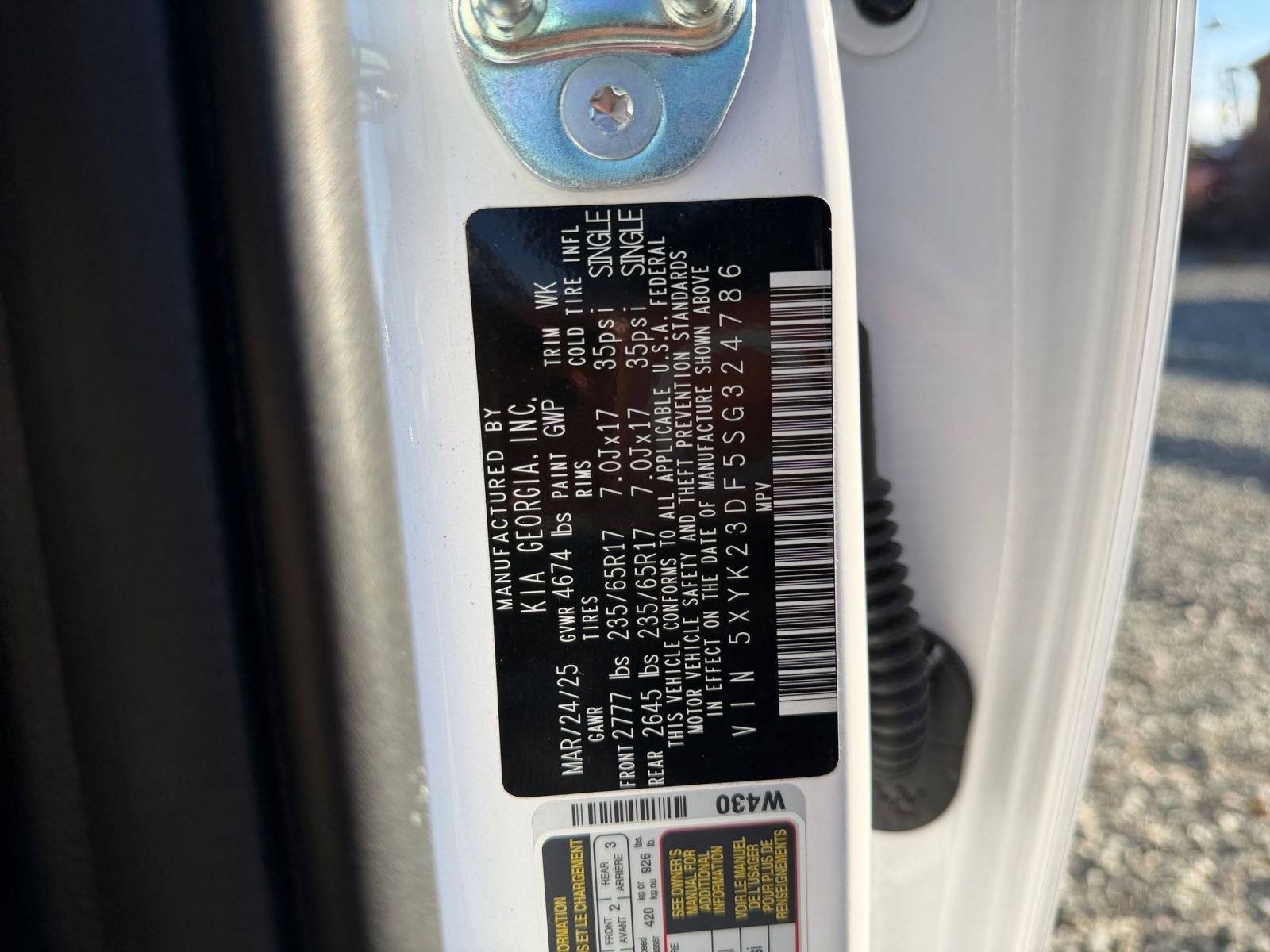 Used 2025 Kia Sportage LX image 28