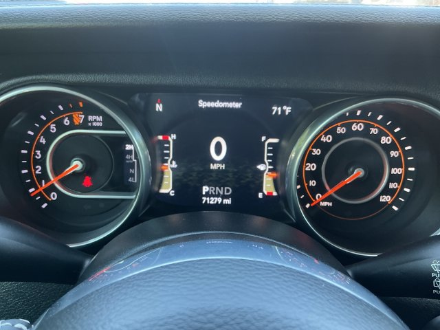 Used 2018 Jeep Wrangler Unlimited Sahara AWD/4WD image 18