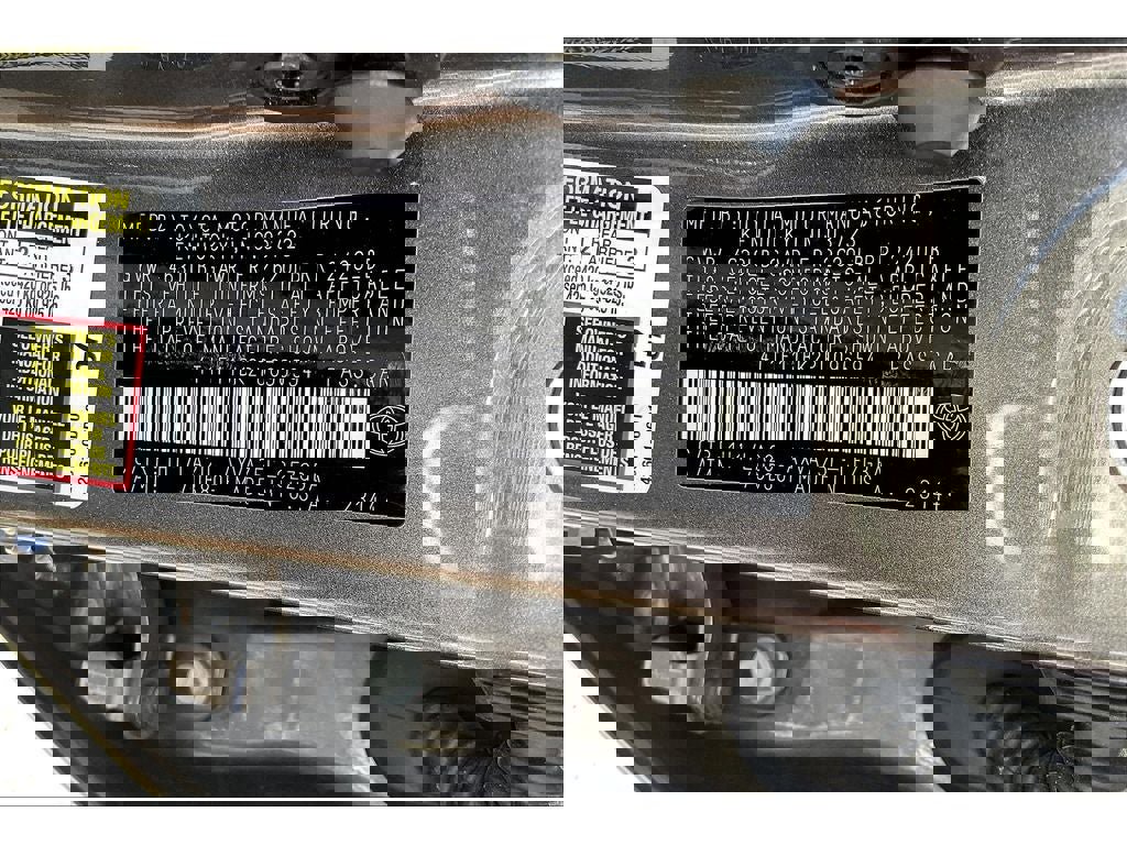 Used 2023 Toyota Camry XLE image 32