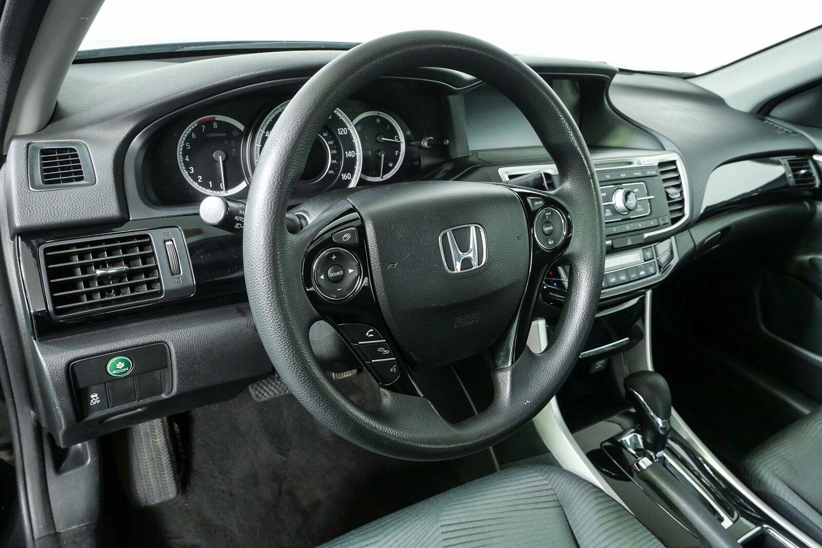Used 2016 Honda Accord LX image 4