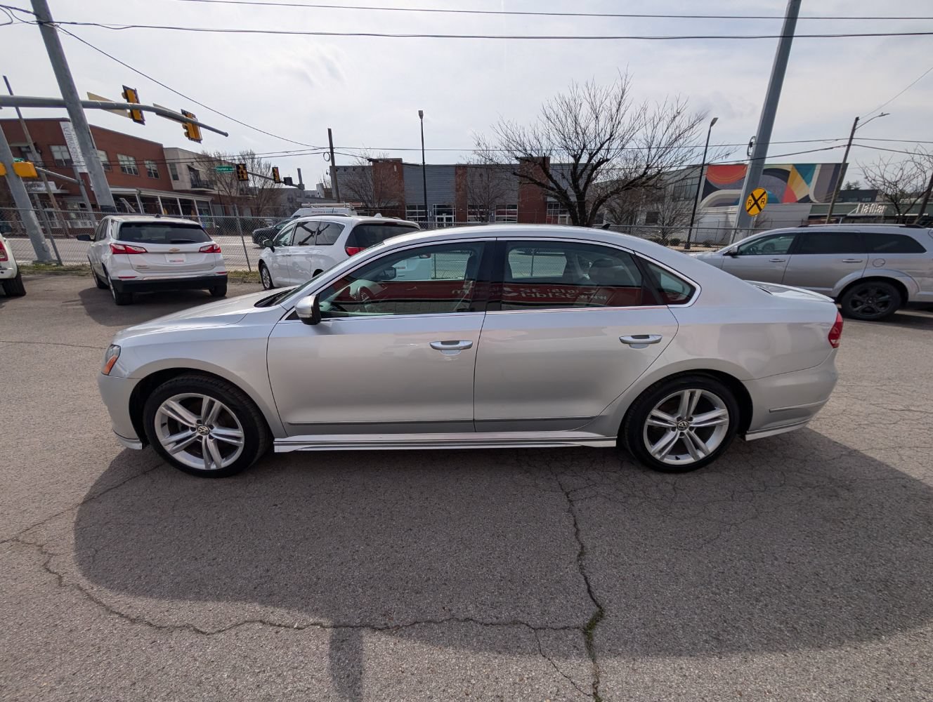 Used 2015 Volkswagen Passat 3.6 SEL Premium FWD image 9