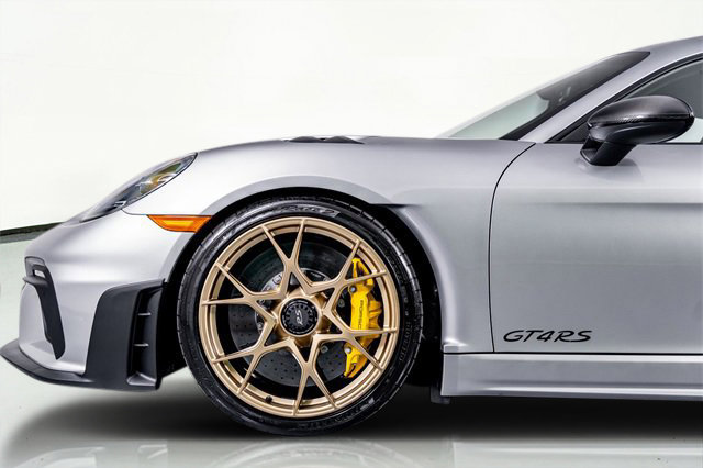 Used 2025 Porsche 718 Cayman GT4 RS image 23