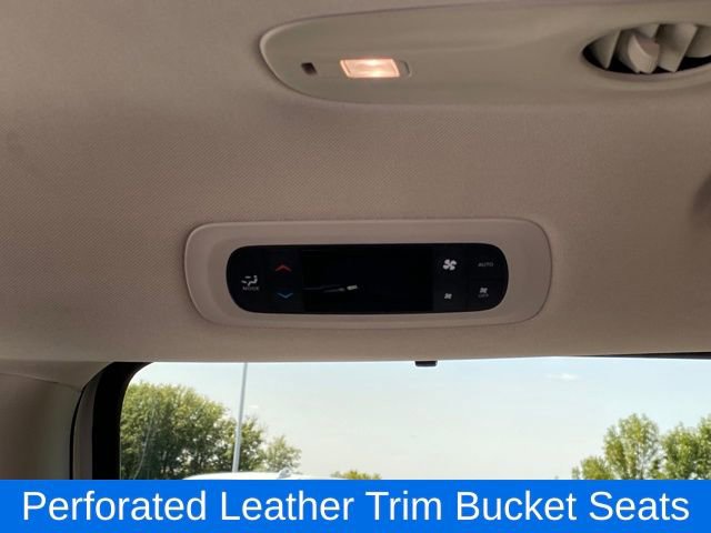 Used 2021 Chrysler Pacifica Touring-L image 20
