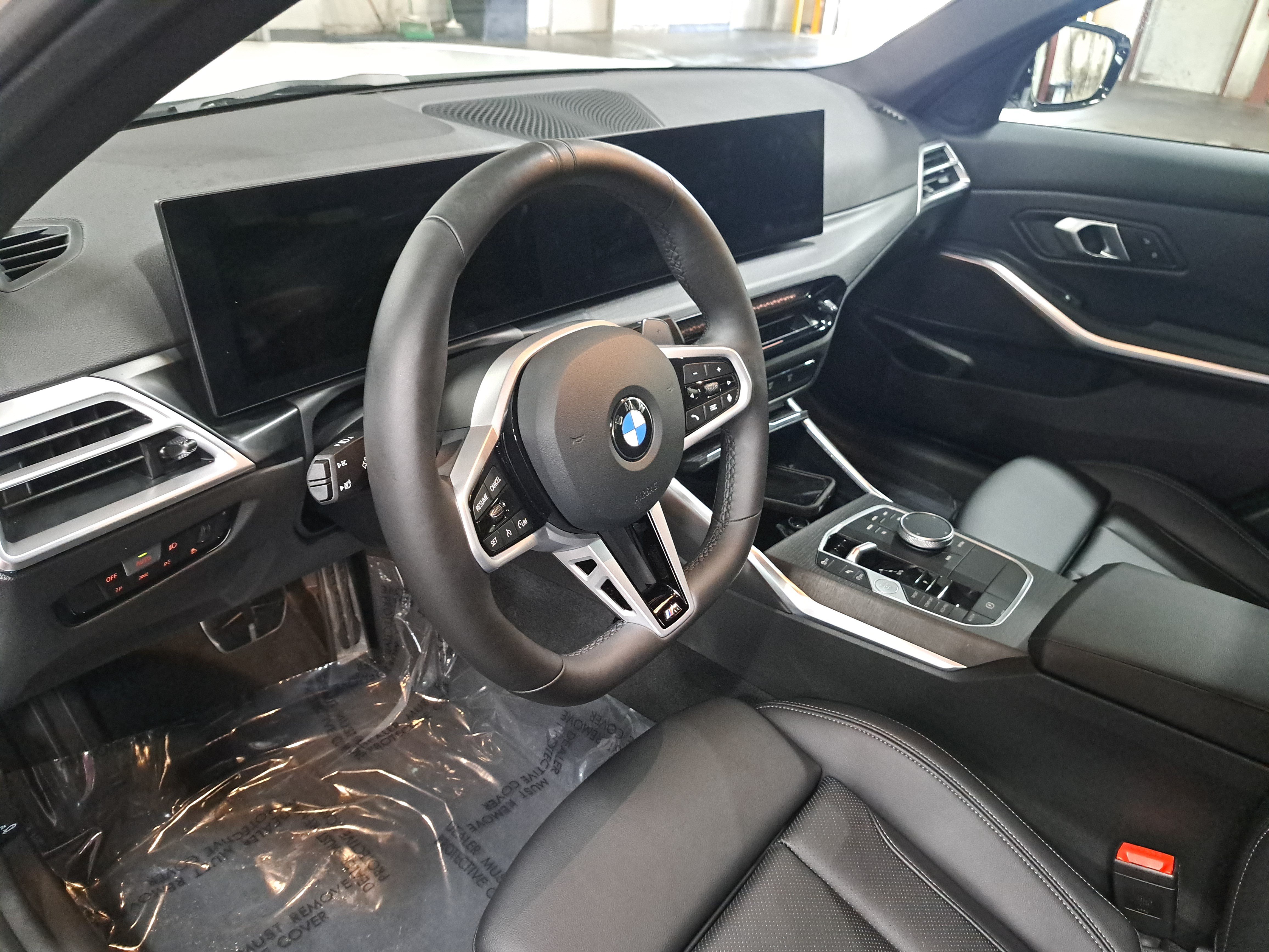 Certified 2026 BMW 330i Sedan w/ M Sport Package RWD image 18