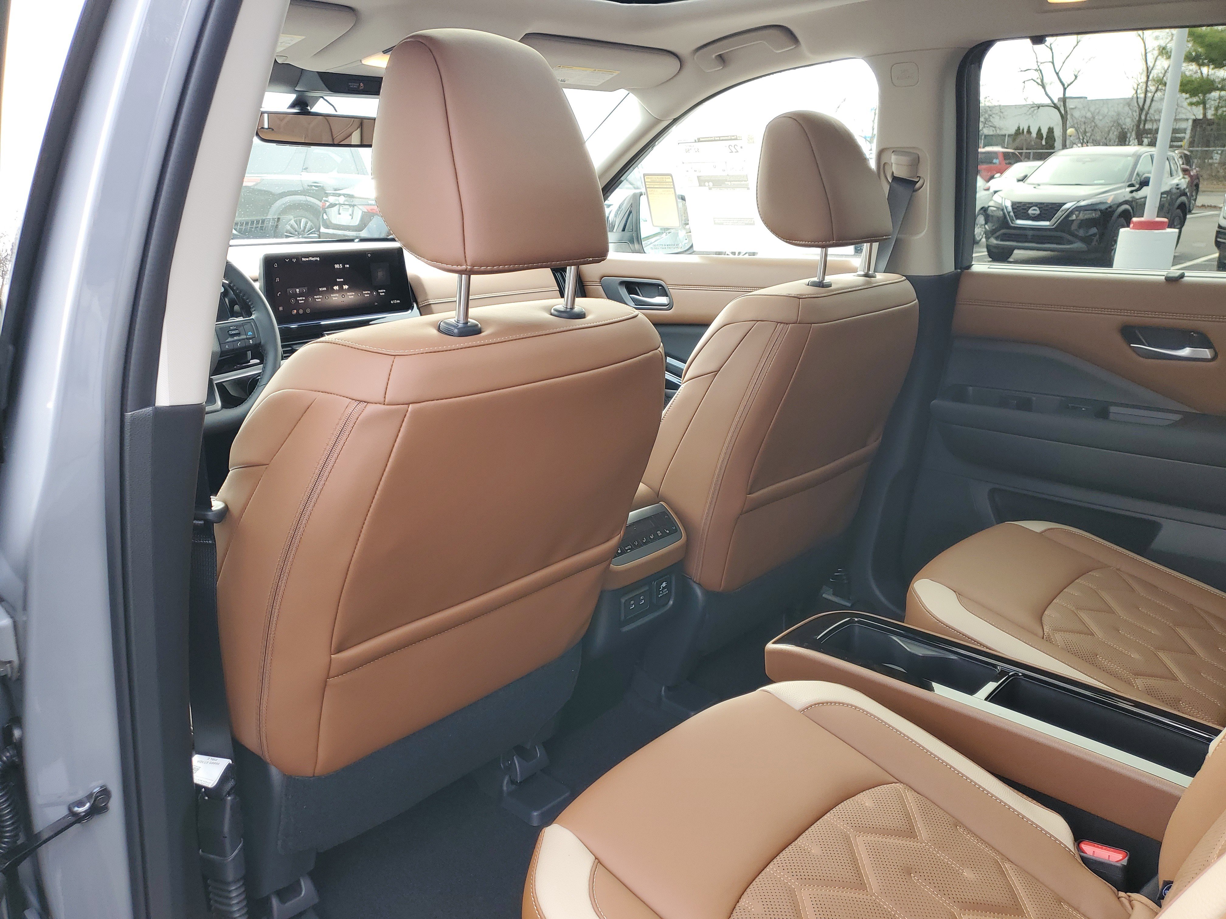 New 2026 Nissan Pathfinder Platinum image 31