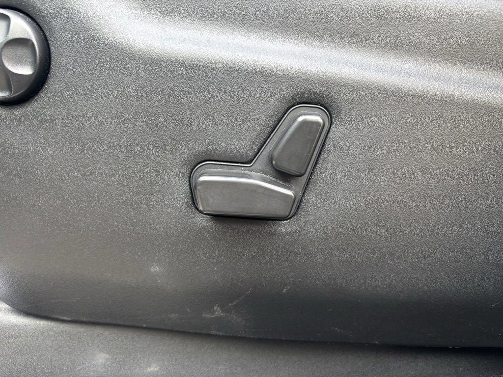 Used 2022 Jeep Grand Cherokee Limited w/ Technology Group image 20