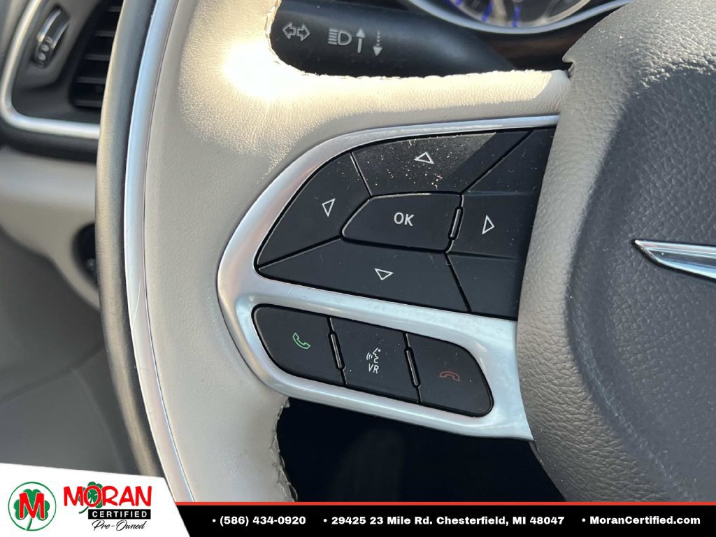 Used 2021 Chrysler Pacifica Limited AWD/4WD image 27