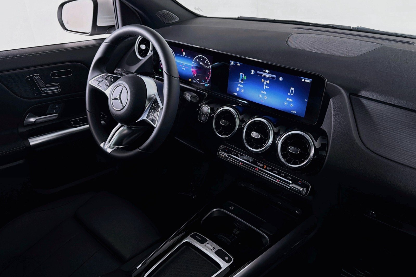 Certified 2026 Mercedes-Benz GLA 250 image 17