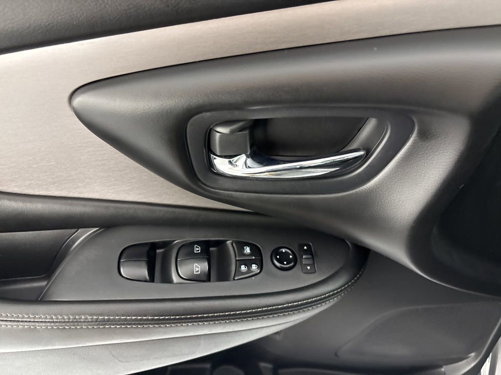 Used 2023 Nissan Murano SV FWD image 20