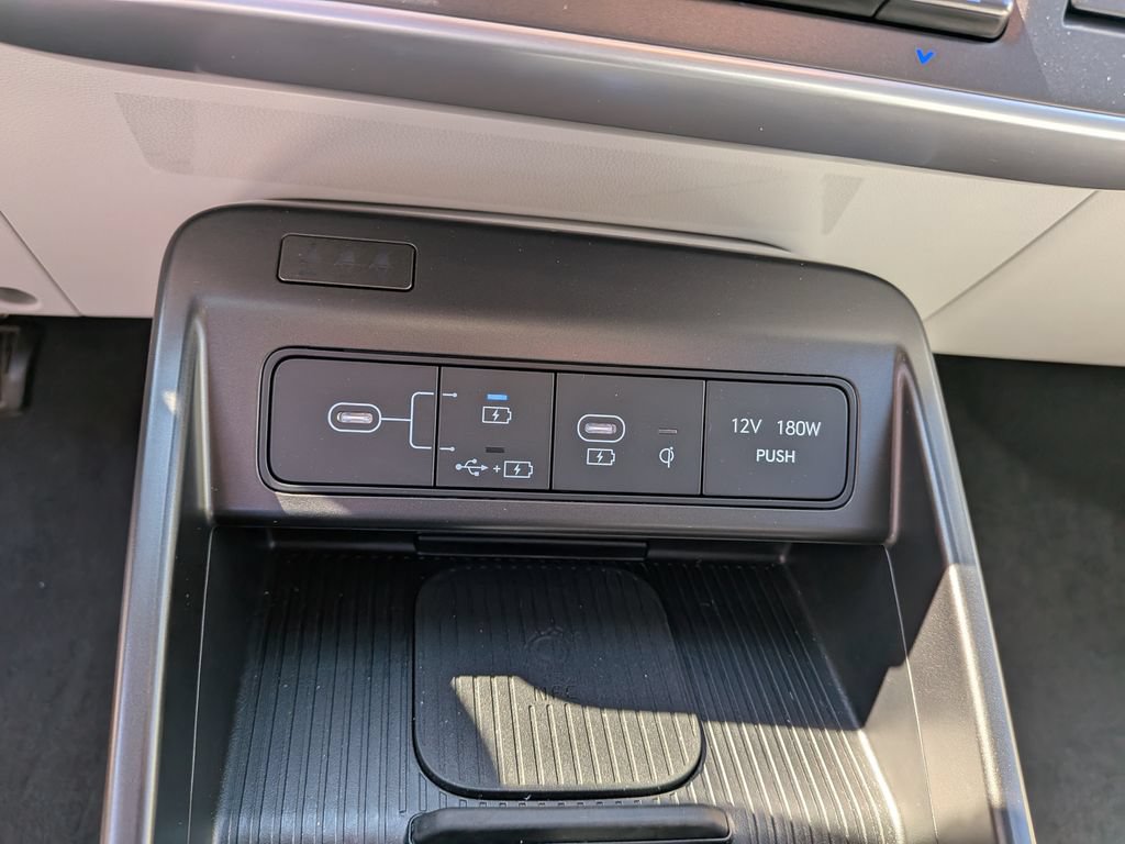 Used 2024 Hyundai Kona Limited AWD/4WD image 18