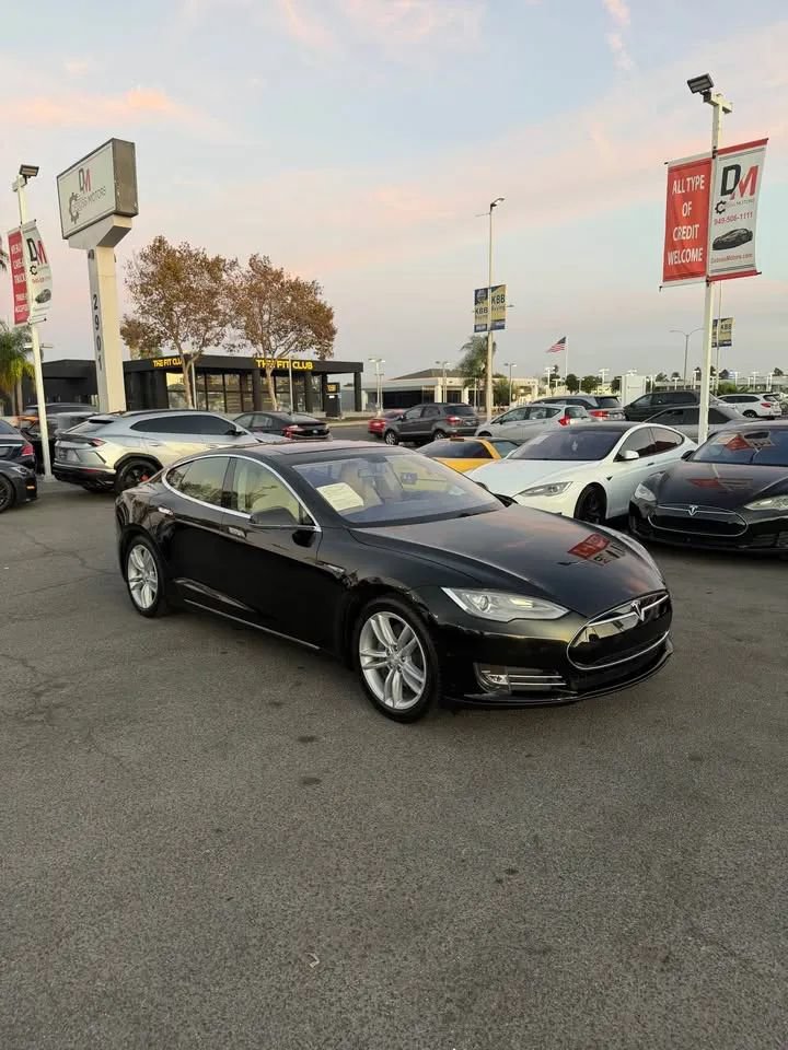 Used 2013 Tesla Model S Performance RWD image 2