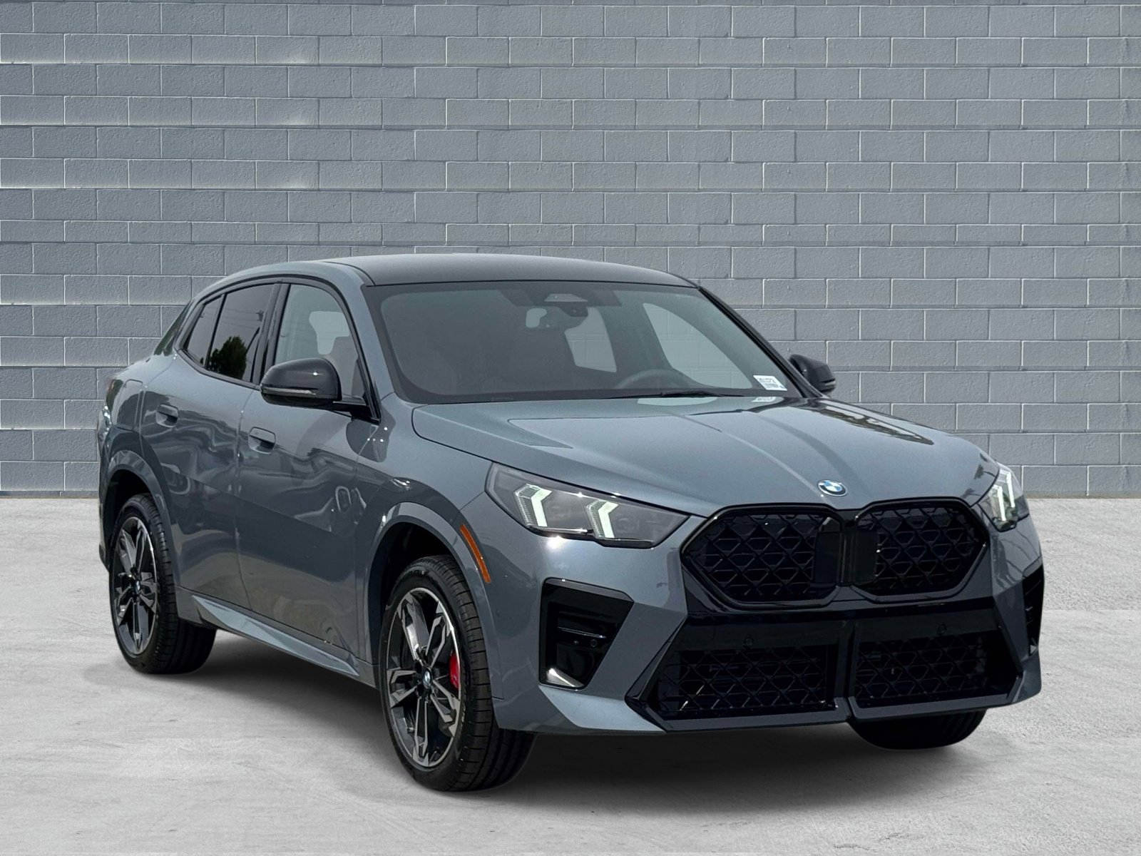 New 2026 BMW X2 xDrive28i w/ M Sport Package AWD/4WD image 1