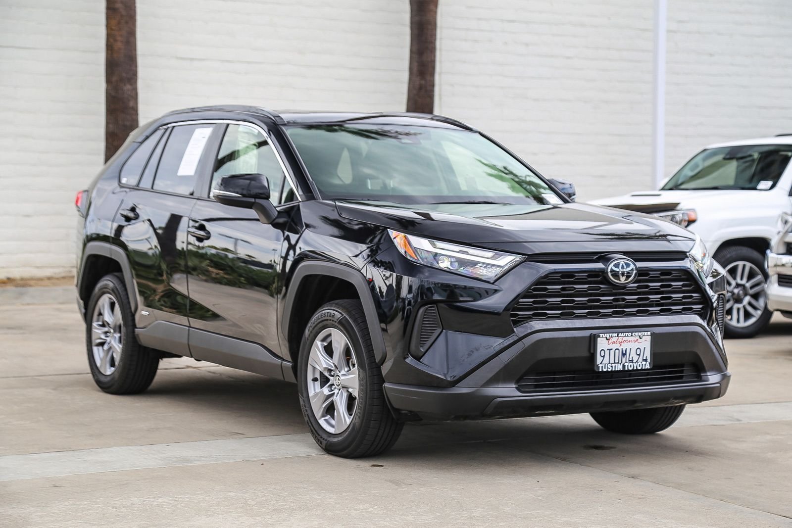 Certified 2025 Toyota RAV4 XLE w/ Convenience Package AWD/4WD image 3