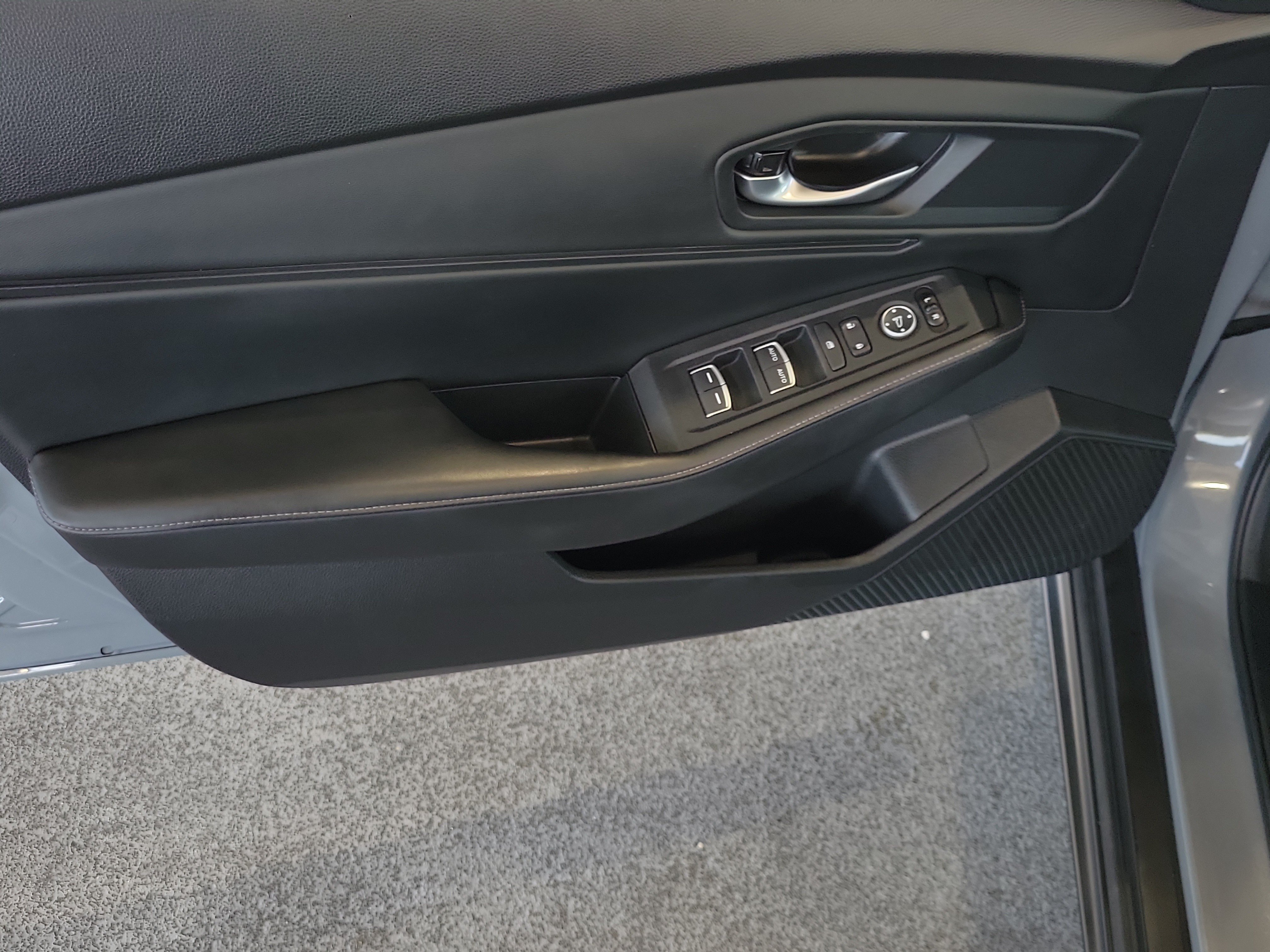 Used 2025 Honda Accord Sport image 15