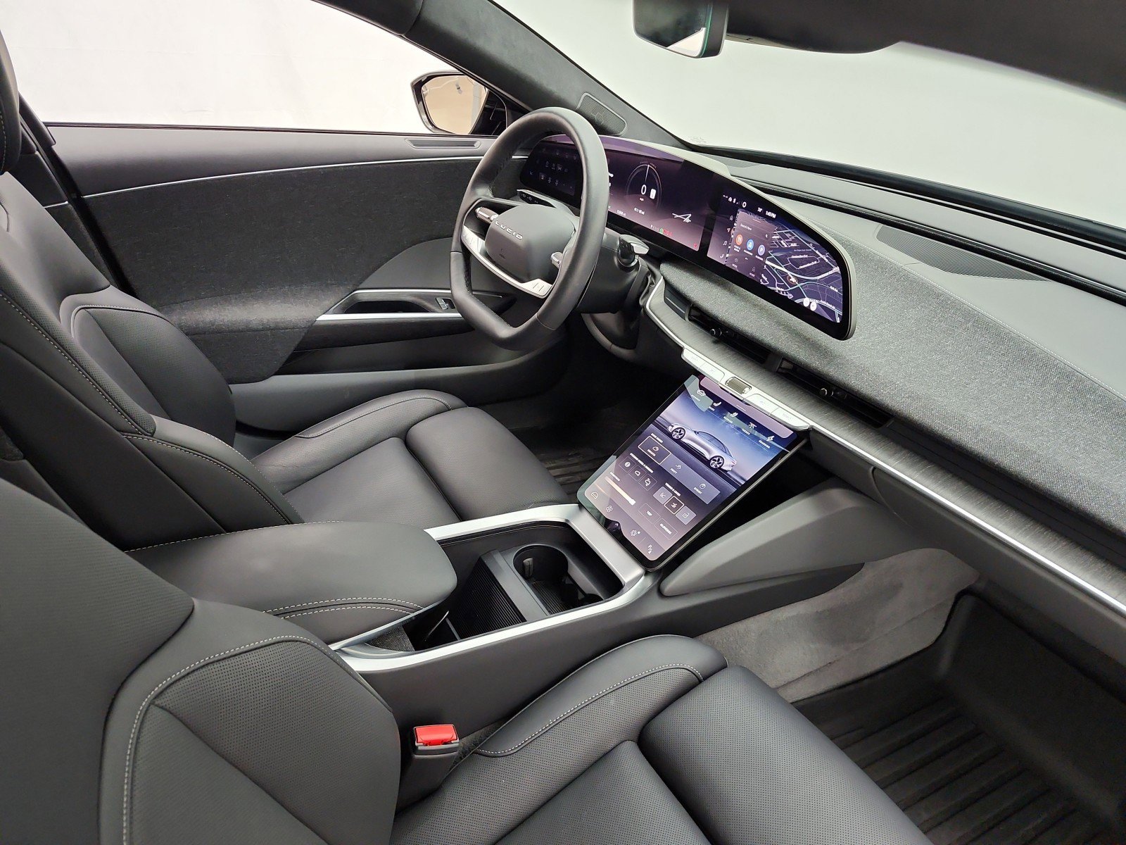 Used 2024 Lucid Air Touring AWD/4WD image 18