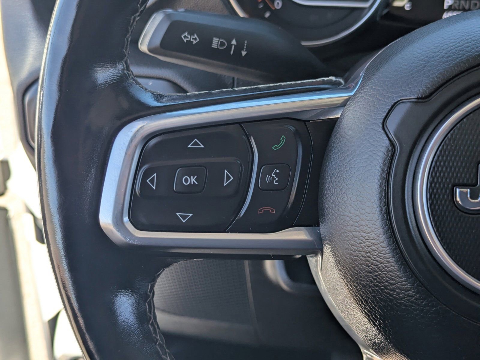 Used 2020 Jeep Gladiator Overland AWD/4WD image 23