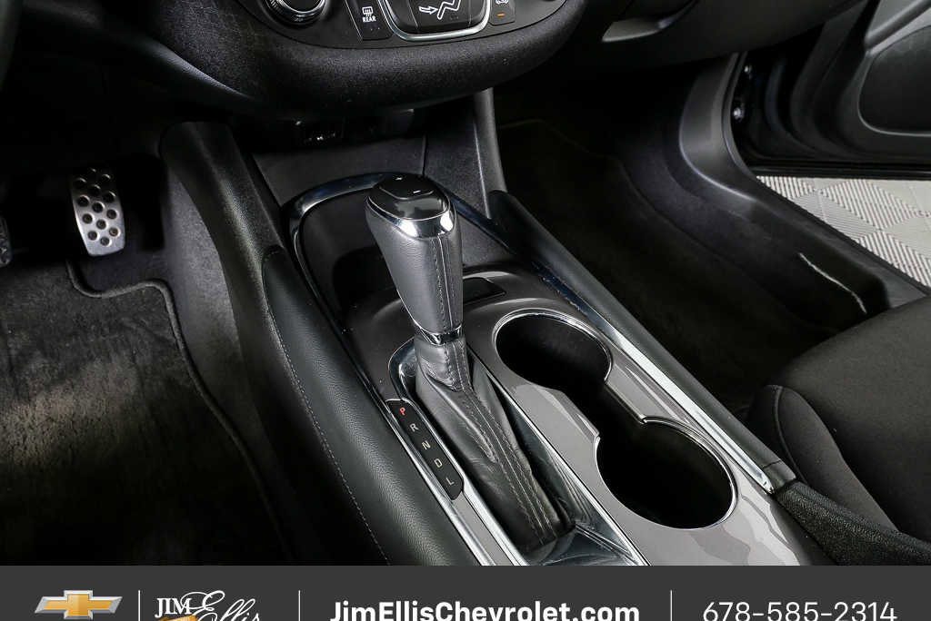 Used 2017 Chevrolet Malibu LT image 16