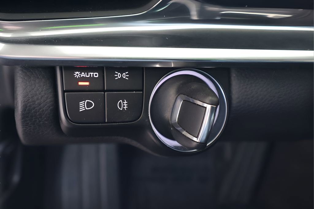 Used 2022 Porsche Panamera Platinum Edition image 19