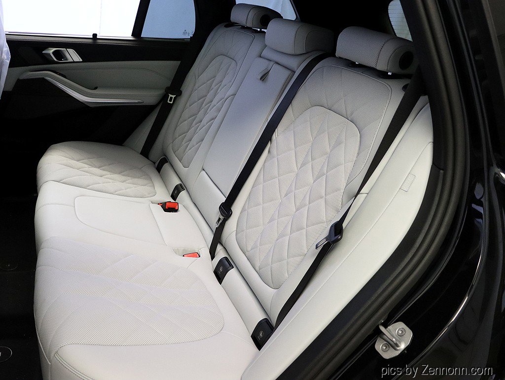 New 2026 BMW X5 xDrive40i w/ Climate Comfort Package AWD/4WD image 12