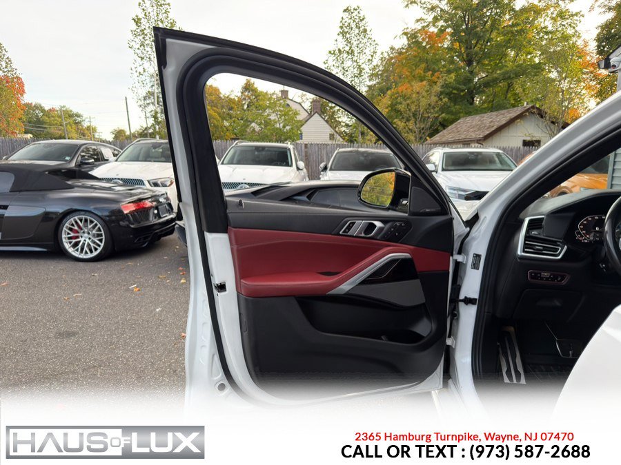Used 2021 BMW X6 M50i w/ Executive Package AWD/4WD image 11