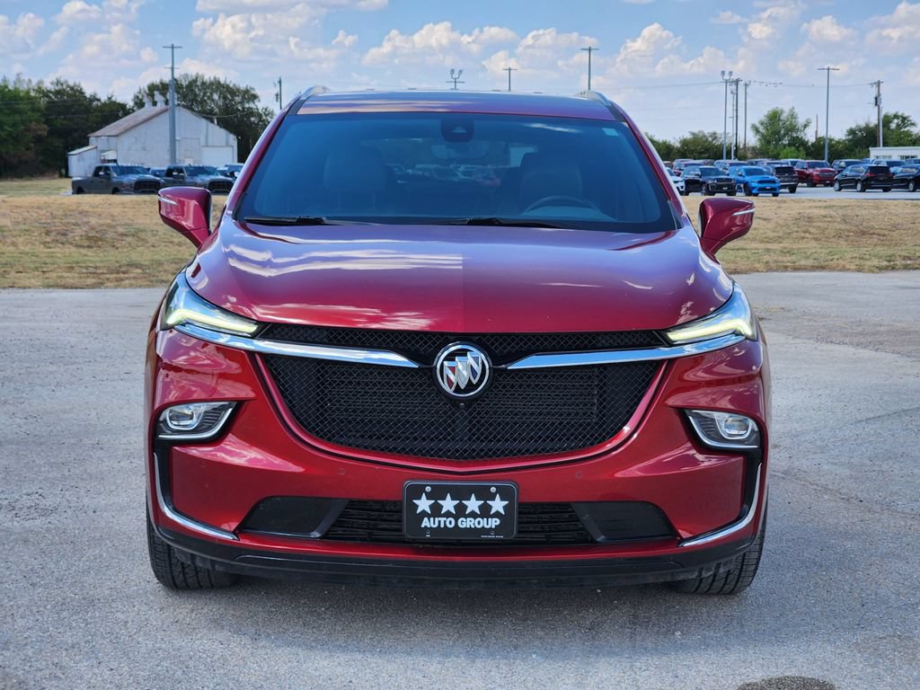 Used 2022 Buick Enclave Essence w/ Sport Touring Edition FWD image 2